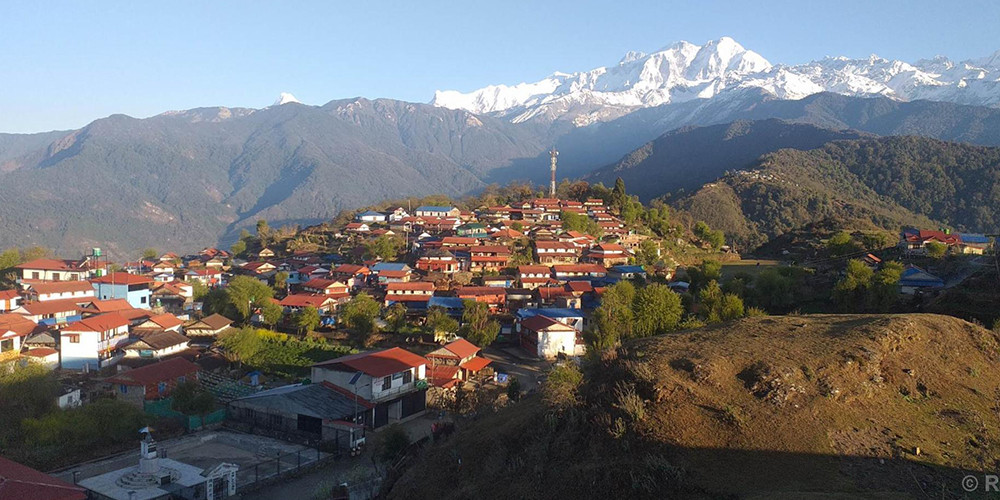 सुनसान बन्दै लमजुङका घरबास
