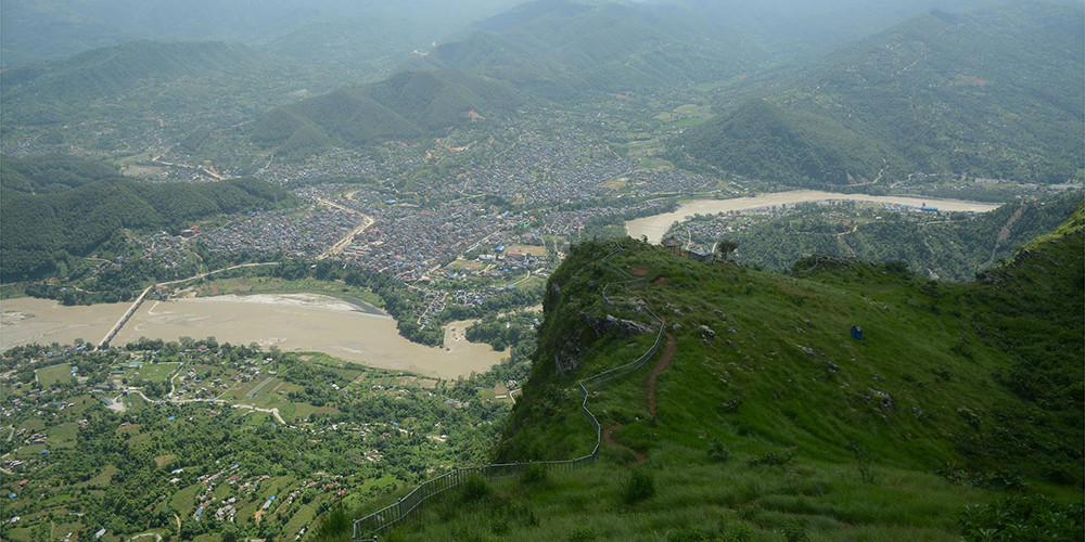 पर्यटकीयस्थल मानुङकोटमा चहलपहल घट्यो
