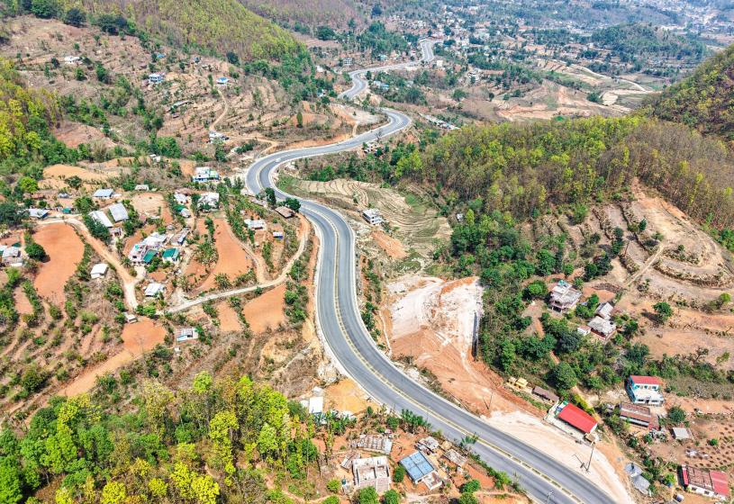 पोखरा–मुग्लिन सडक विस्तार : विद्युत् पोल एक साताभित्र हटाइँदै