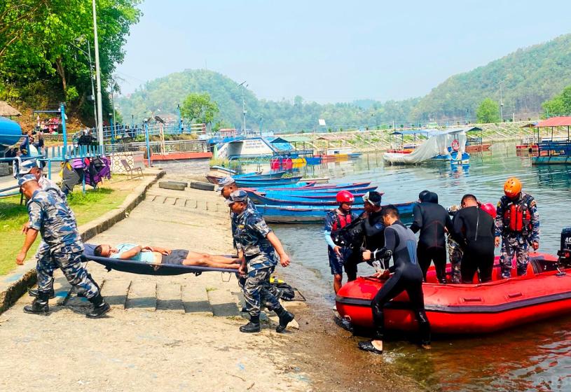 बेगनास तालमा डुङ्गा पल्टिएपछि...