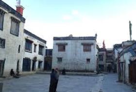 पर्यटकीय विकासको पर्खाइमा ऐतिहासिक लोमान्थाङ