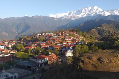 सुनसान बन्दै लमजुङका घरबास