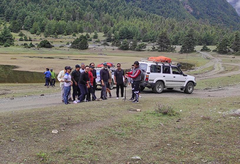 पर्यटकको आकर्षण केन्द्र बन्दै मनाङ