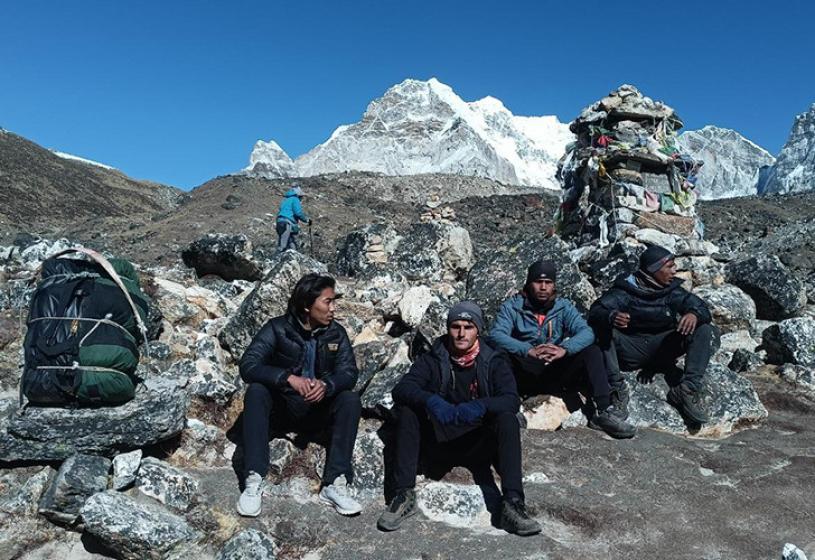 खुम्बुको पर्यटन जोगाउने भरियाहरु