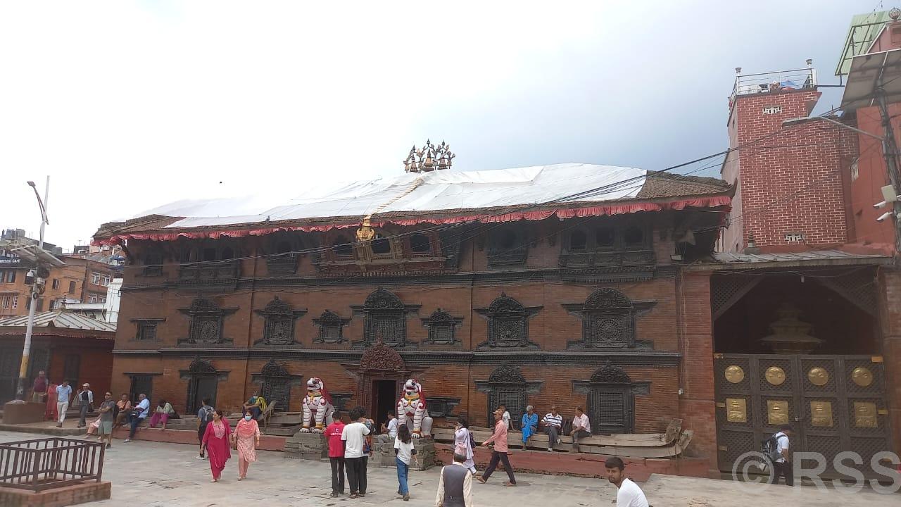 भूकम्पको दश वर्षः अझै पाल र टेकोको भरमा कुमारी घर