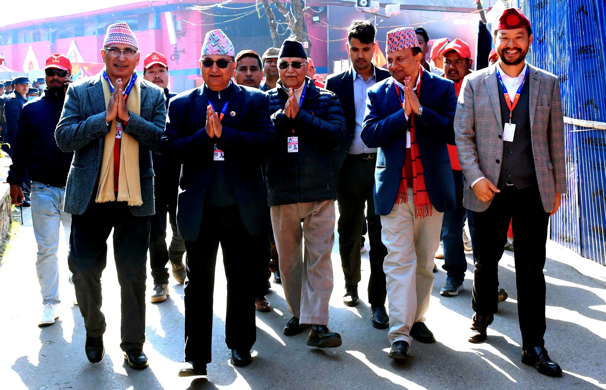 ‘पार्टीलाई थप सुदृढ बनाउन एकताबद्ध भएर लाग्छौँ’
