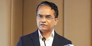 कर्जा विस्तार केन्द्रीकृत हुँदा सीमित व्यक्तिले मात्र ऋण पाउने देखियोः गभर्नर पौडेल