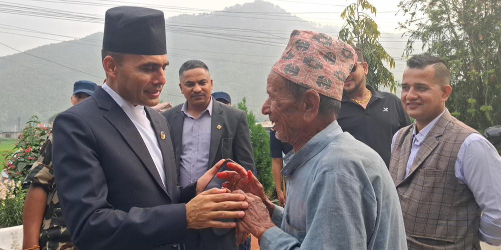 सामाजिक सञ्जालमा फैलिएका सूचना आधिकारिक हुन वा होइन भनेर चिन्न आवश्यकः सञ्चारमन्त्री डा तिमिल्सिना