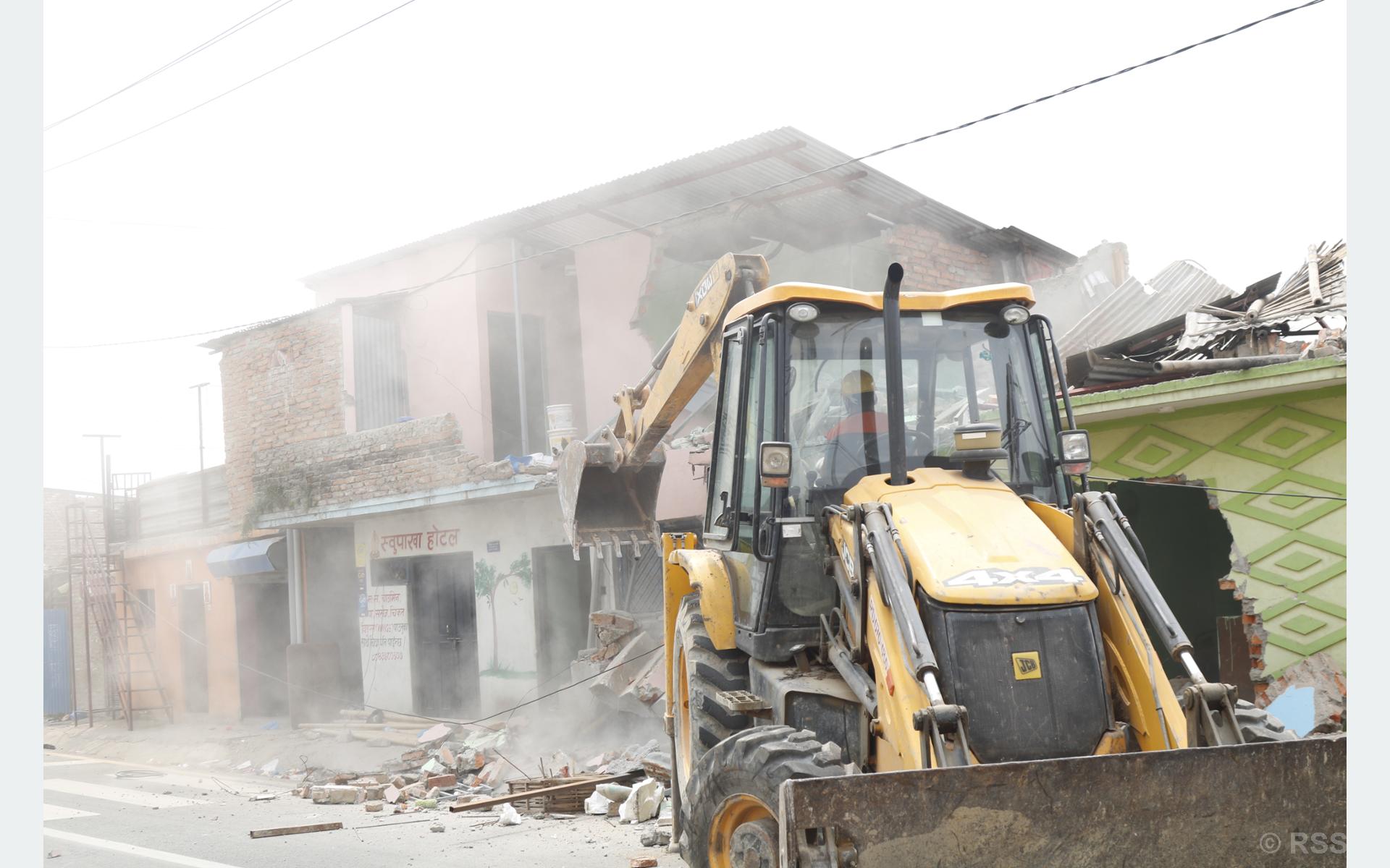 गैरीगाउँको सुकुम्वासी बस्ती हटाउन सुरु