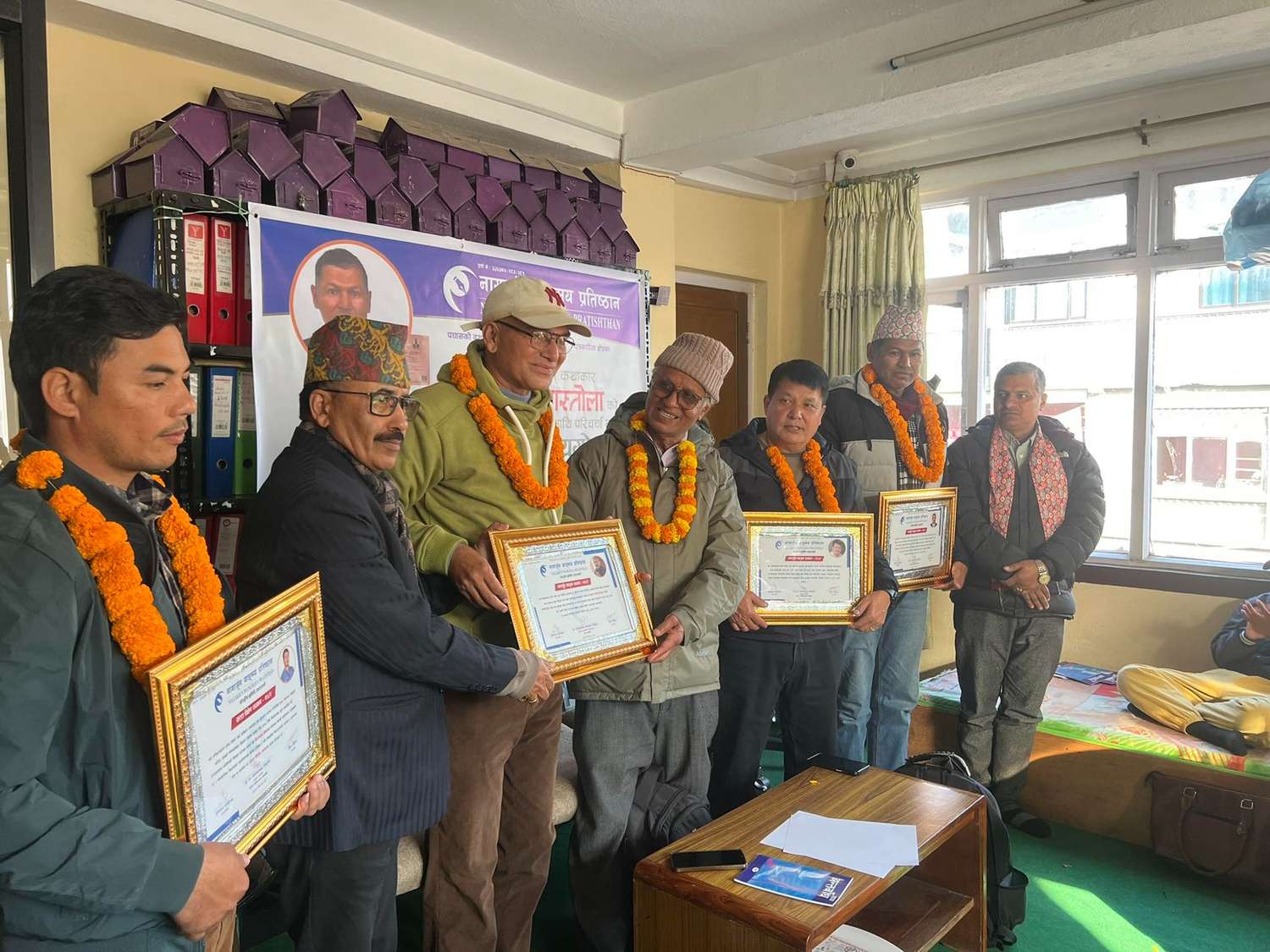 नागार्जुन काव्यगोष्ठीमा वरिष्ठ समालोचक डा पोखरेलसहितका श्रष्टा सम्मानित