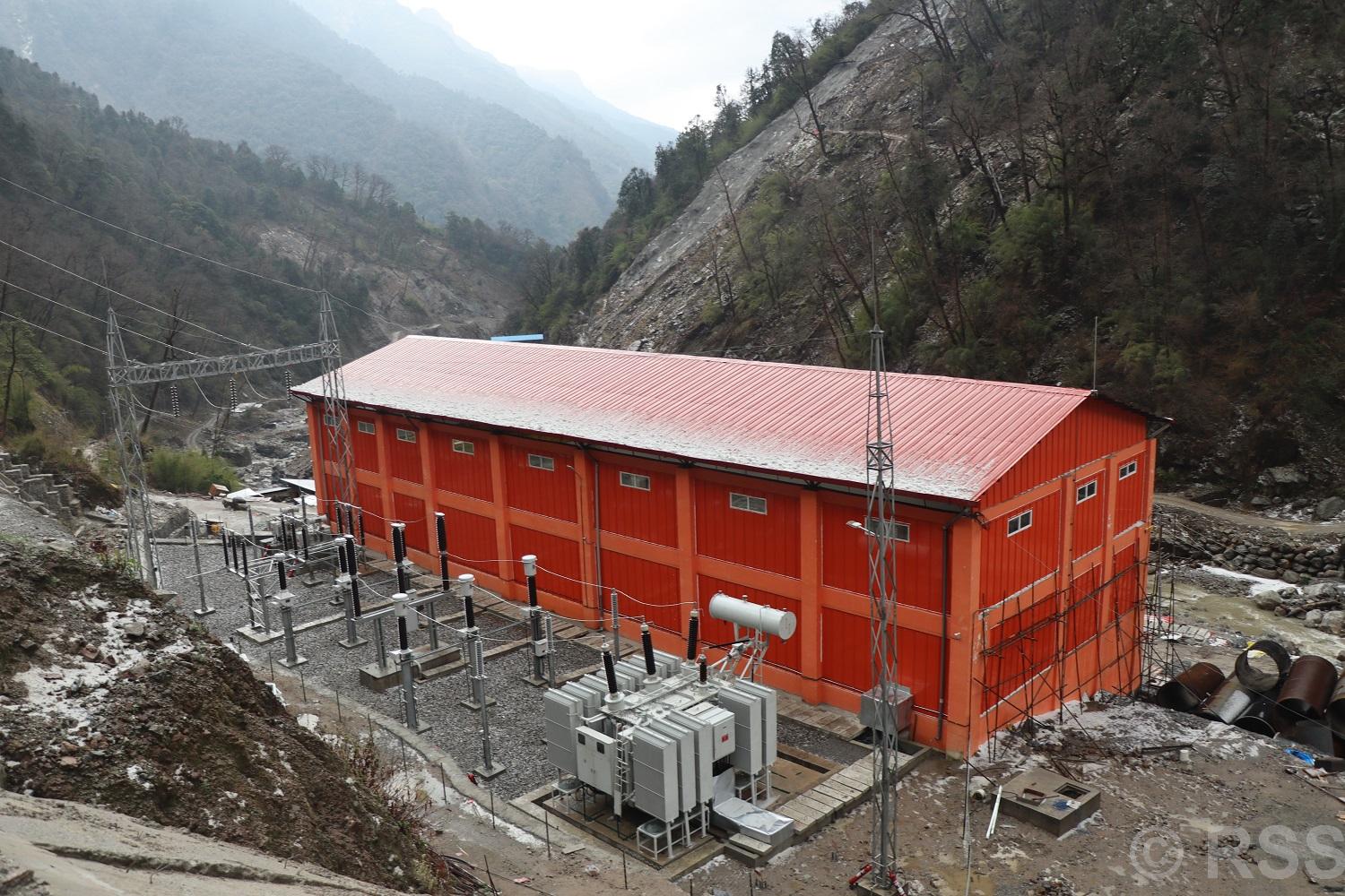 अपर ठूलोखोला जलविद्युत आयोजनाद्वारा उत्पादित विद्युत केन्द्रीय ‘लाइन’मा जोडियो