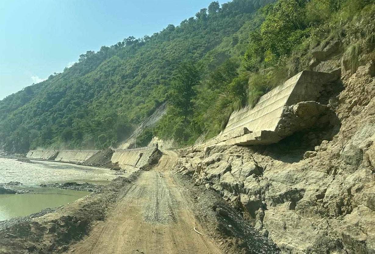 बीपी राजमार्ग अब दैनिक १२ घण्टा ठप्प