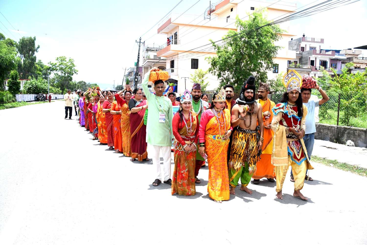 साउनमा धार्मिक आस्था र श्रृङ्गारको रौनक