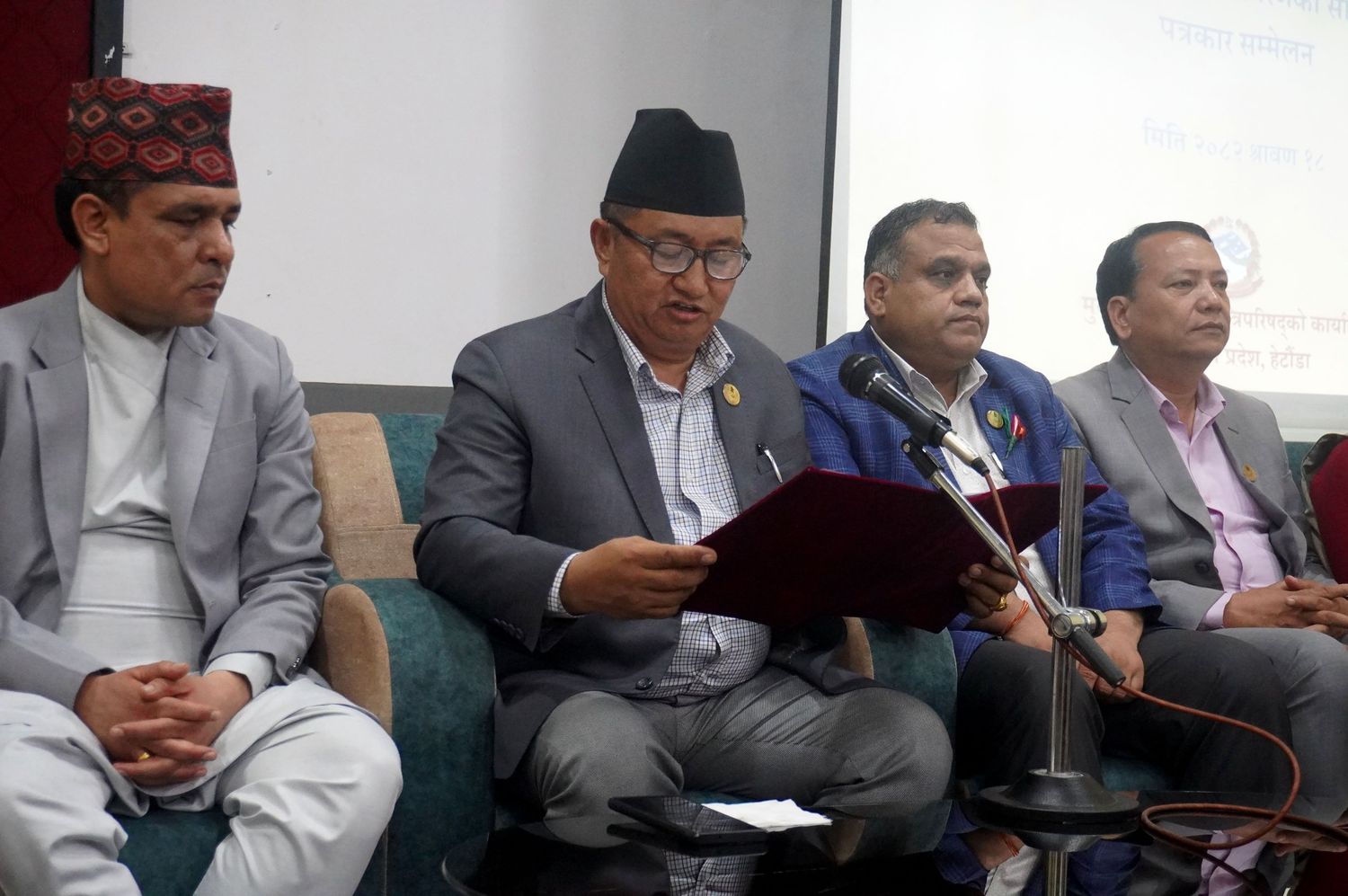 मुख्यमन्त्री लामाद्वारा पदबाट राजीनामा