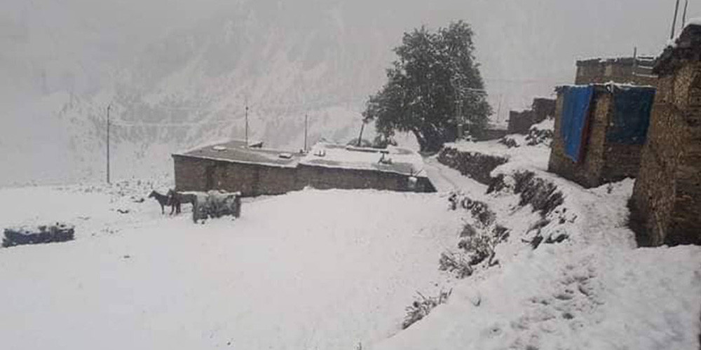 बाजुरामा वर्षासँगै पुनः हिमपात