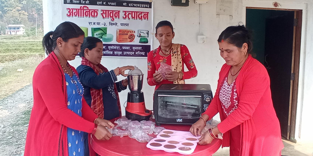 साबुन उत्पादनमा महिलाको सक्रियता बढ्दो