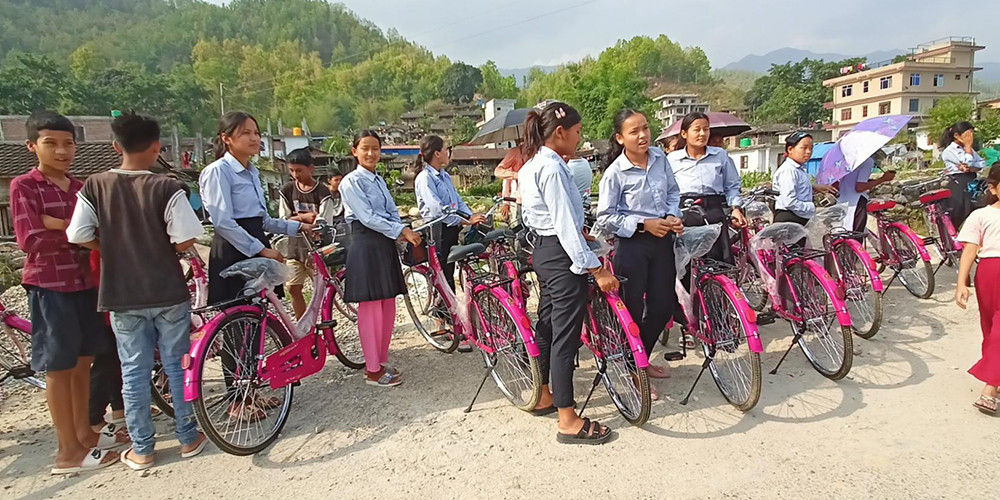 विद्यालय आउजाउ गर्न अब चार घण्टा हिँड्नु पर्दैन