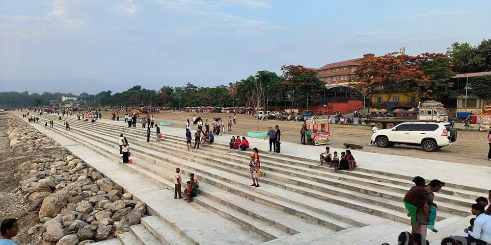 सामुन्द्रिक तट सम्झाउने नारायणी किनार