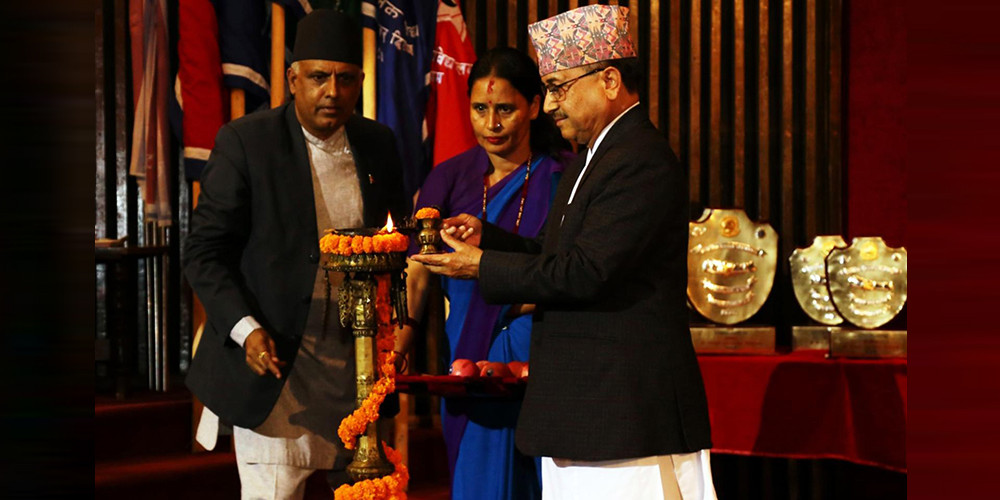 संविधान प्रतिकूल नहुने माग विद्यालय शिक्षासम्बन्धी विधेयकमा राख्न सकिन्छ : कार्यवाहक प्रधानमन्त्री खड्का 
