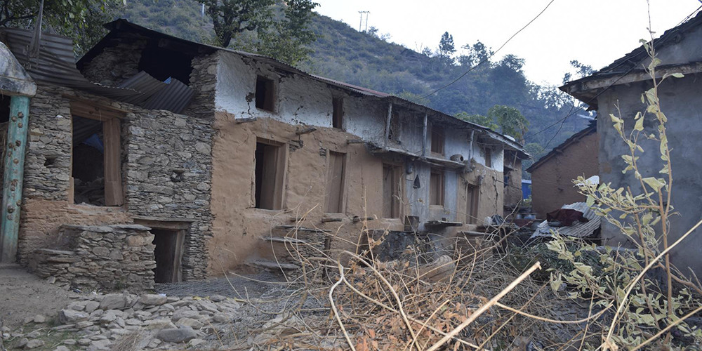 बाढी र भूकम्पले उठीवास बझाङको परिङाल