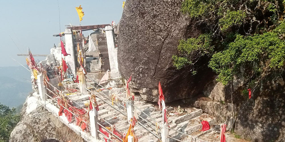 पर्यटकको पर्खाइमा डोटीको बडीकेदारधाम