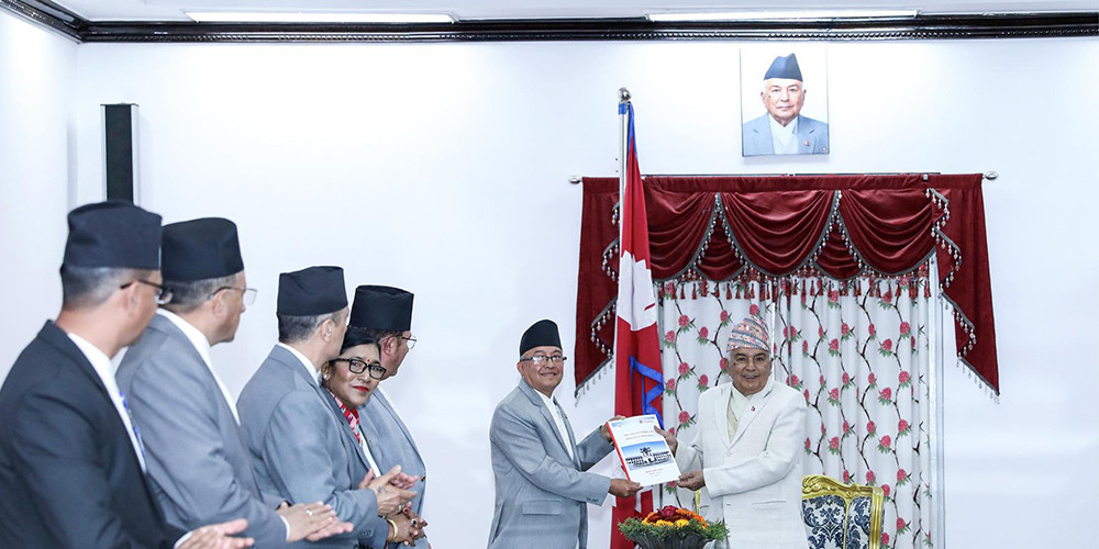 राष्ट्रपति पौडेलसमक्ष राष्ट्रियसभाको निर्वाचनको प्रतिवेदन पेस