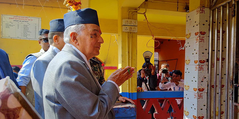 राष्ट्रपति पौडेलद्वारा जलेश्वरनाथको पूजा अर्चना