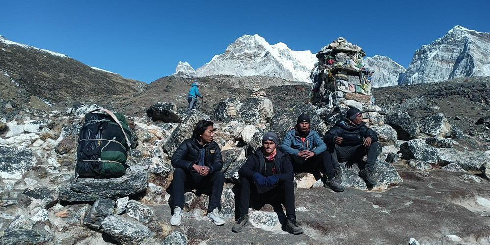खुम्बुको पर्यटन जोगाउने भरियाहरु