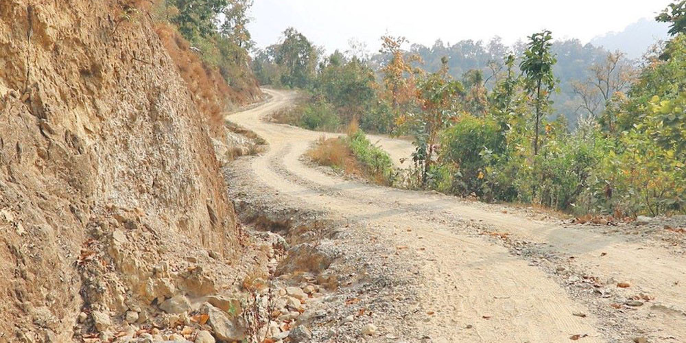 अर्थ मन्त्रालयले बजेट नपठाउँदा सडक निर्माण अलपत्र