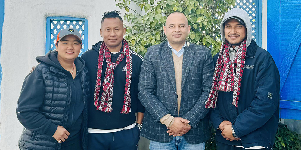 गुरुङ र कार्की मोया थाईको विशेष प्रशिक्षक प्रशिक्षणका लागि थाइल्याण्ड प्रस्थान 