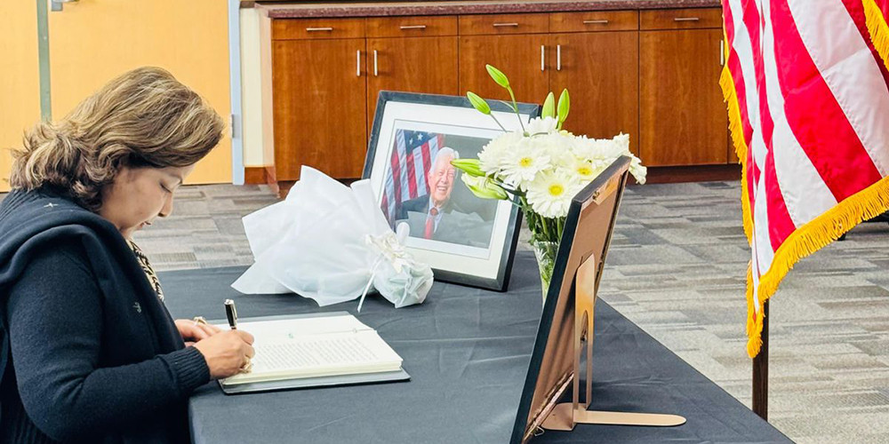 परराष्ट्रमन्त्रीद्वारा अमेरिकी पूर्वराष्ट्रपति कार्टरप्रति श्रद्धाञ्जली