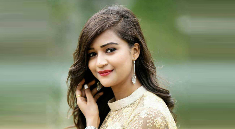 हिम्मतले भरपूर एन्जिला 