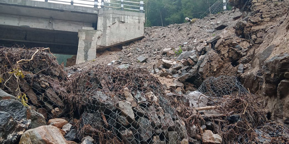 बाढीपहिरोले भोजपुरको लेखर्कमा करोडौँको क्षति