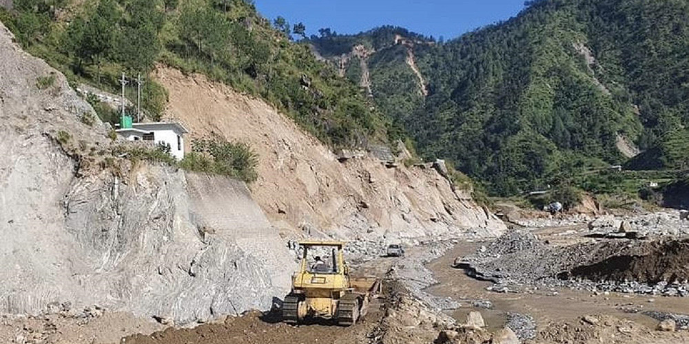 क्षतिग्रस्त बीपी राजमार्ग: पुननिर्माण लागि जाइकाको निर्णय कुर्दै डिभिजन सडक