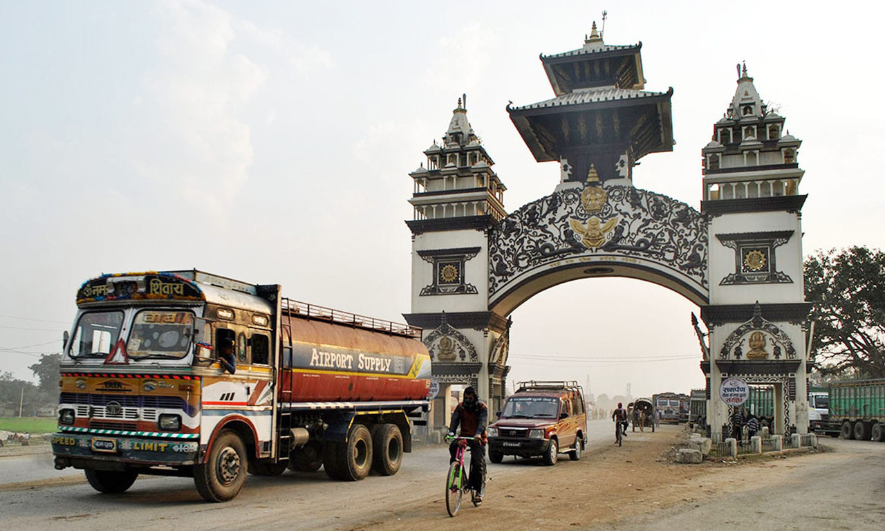 सात महिनामा आठ खर्बको आयात, व्यापार घाटा सात खर्ब ३३ अर्ब ७२ करोड
