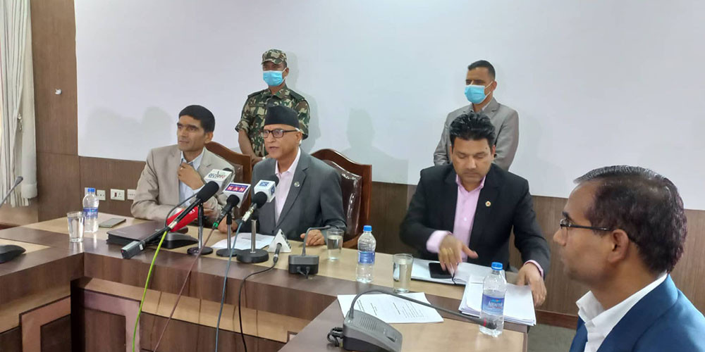 पेट्रोलमा रु २० र डिजेलमा रु २९ मूल्य घट्यो