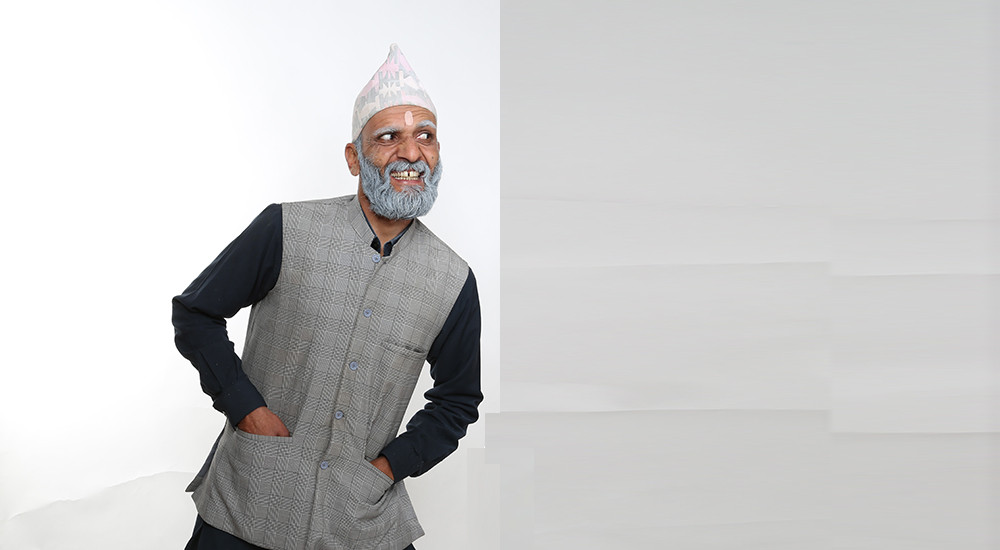 ‘धतुरेलाई  कडा मेकअप चाहिन्छ’