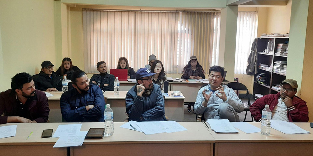 कार्यशाला गरेर छायाङ्कनमा जाँदै ‘नाङ्गो गाउँ’