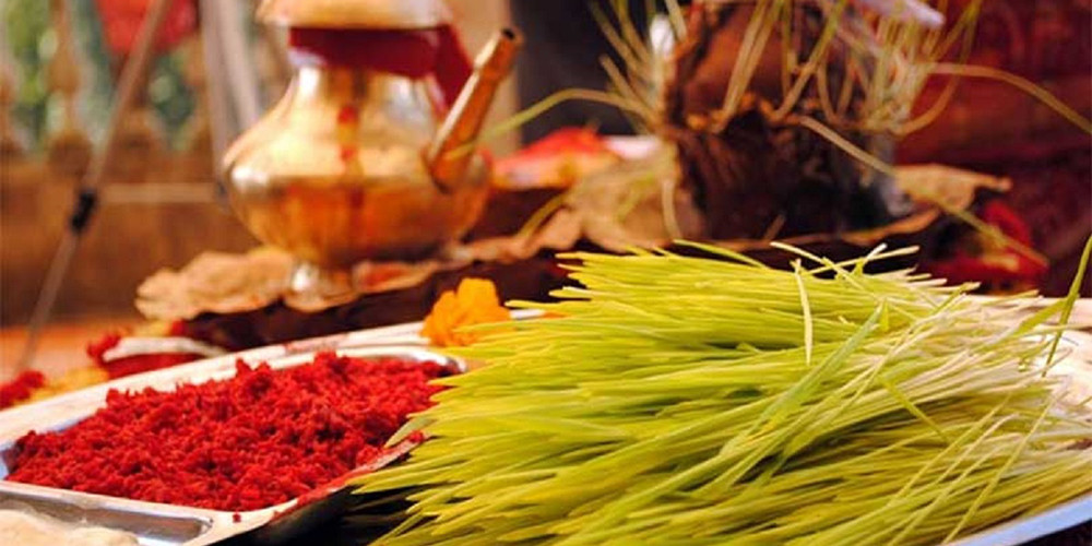 कुन देशमा कति बजे लगाउने दसैंको टीका ?