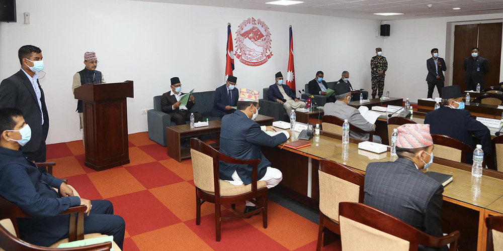 कोरोना कहरमा परेको अर्थतन्त्र सरकारको प्राथमिकतामा