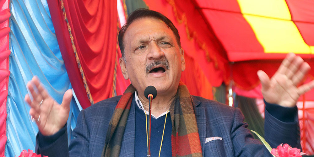 कमाउन र रमाउन विदेश नै जानुपर्छ भन्ने छैन : अर्थमन्त्री