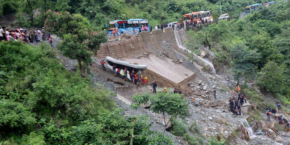 चितवन पहिरो, उद्दार कार्य जारी (तस्बिरसहित)