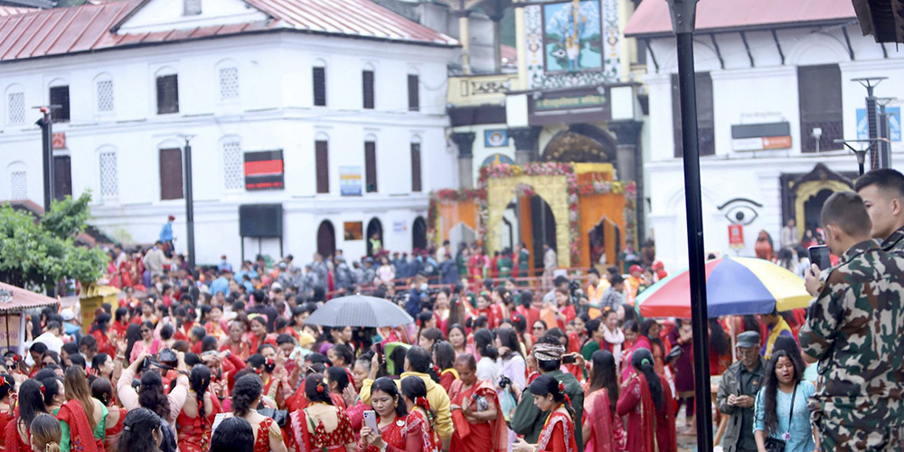 हरितालिका (तीज) : पशुपतिनाथलगायत देशभरका शिवालयमा बिहानैदेखि भीड 