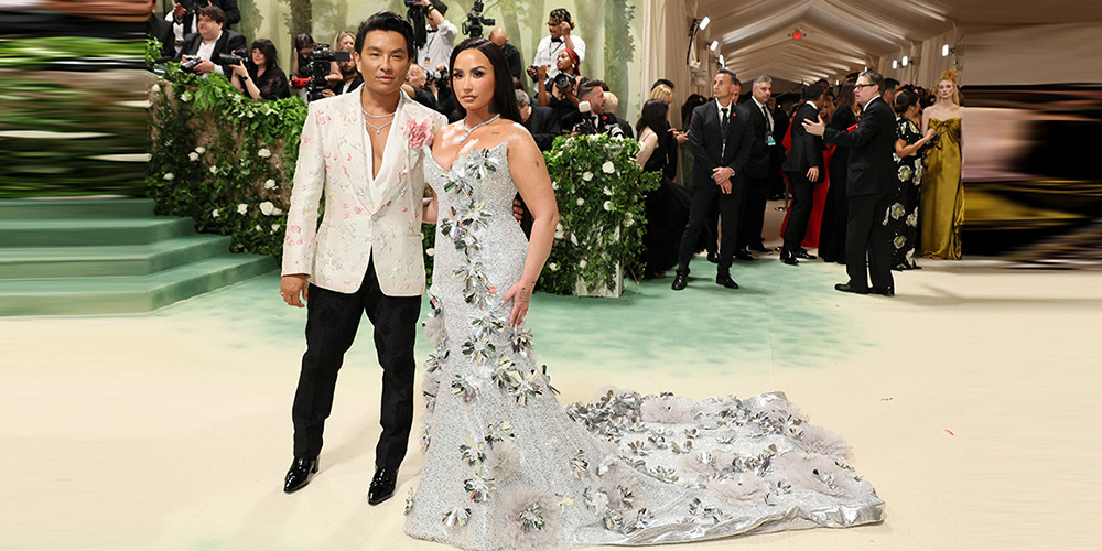 हलिउड स्टार डेमी लोभाटो प्रबल गुरुङको डिजाइनमा   