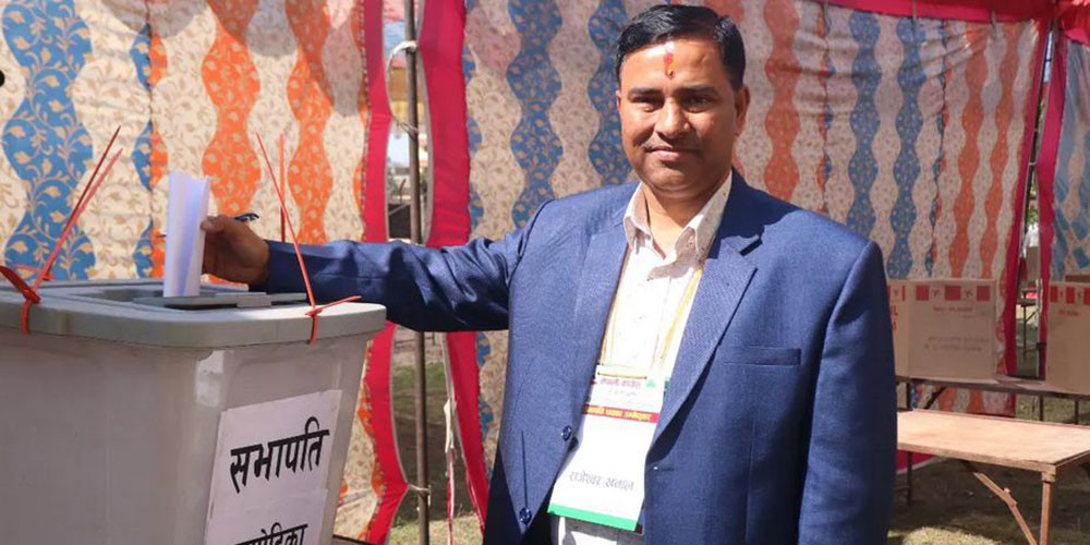 चितवन कांग्रेस सभापतिमा खनाल चयन
