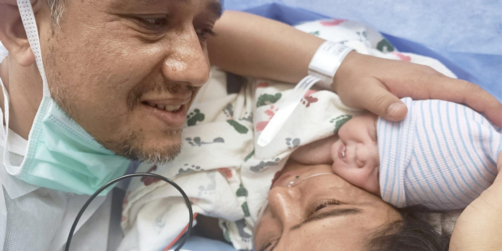 अमेरिकामा रेखा थापालाई पुत्रीलाभ 