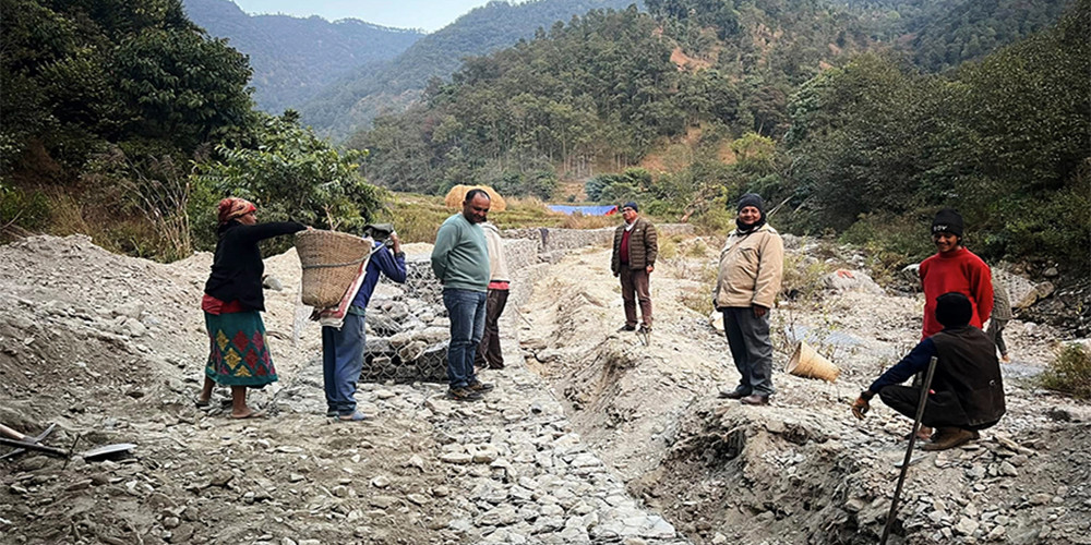 पाल्पाको रामपुरमा धमाधम सडक स्तरोन्नति हुँदै