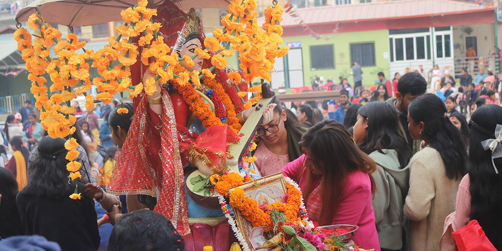 महामञ्जुश्री मन्दिरमा बिहानैदेखि घुइँचो