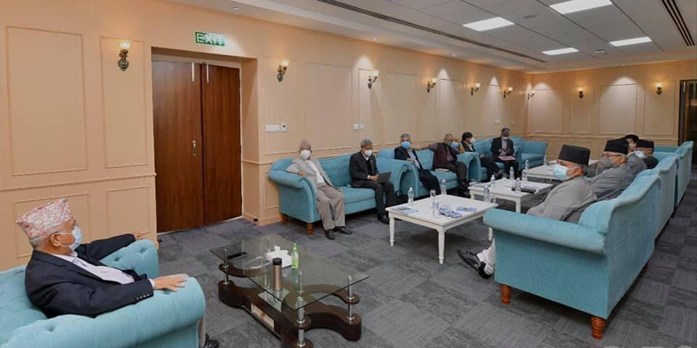 एमालेका शीर्ष नेता छलफलमा