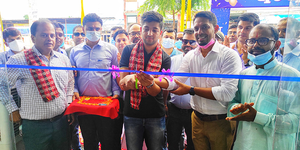 बजाजको नयाँ शोरुम अब जनकपुरमा